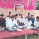 पातुर्डा जि प उर्दु शाळेच्या सरक्षण भिंत विविध मांगण्यासाठी युवकांचे संग्रामपुर पं स समोर आमरण उपोषण
